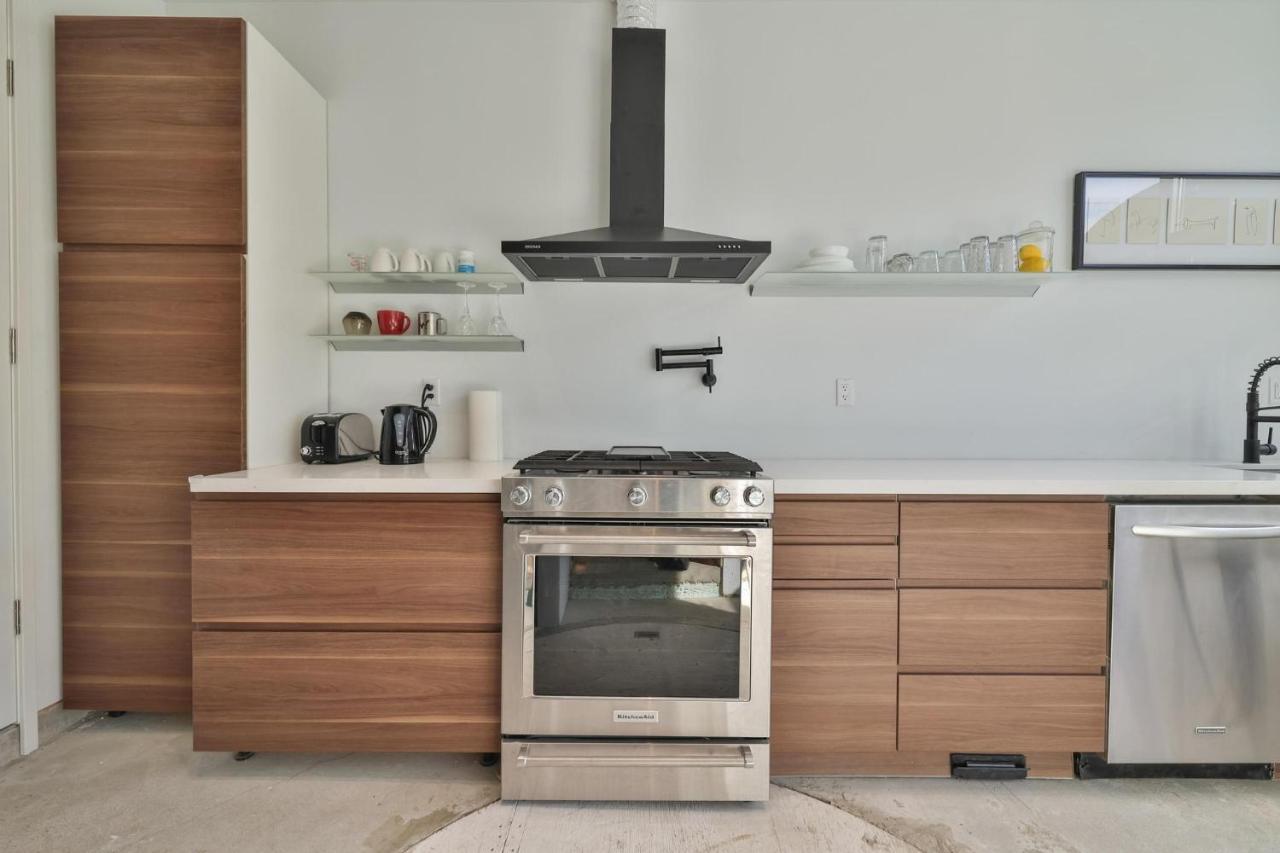 New Modern 1400 Sq Ft Coach House Near Everything Toronto Dış mekan fotoğraf
