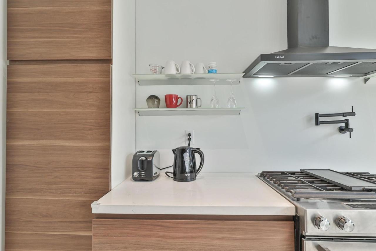 New Modern 1400 Sq Ft Coach House Near Everything Toronto Dış mekan fotoğraf