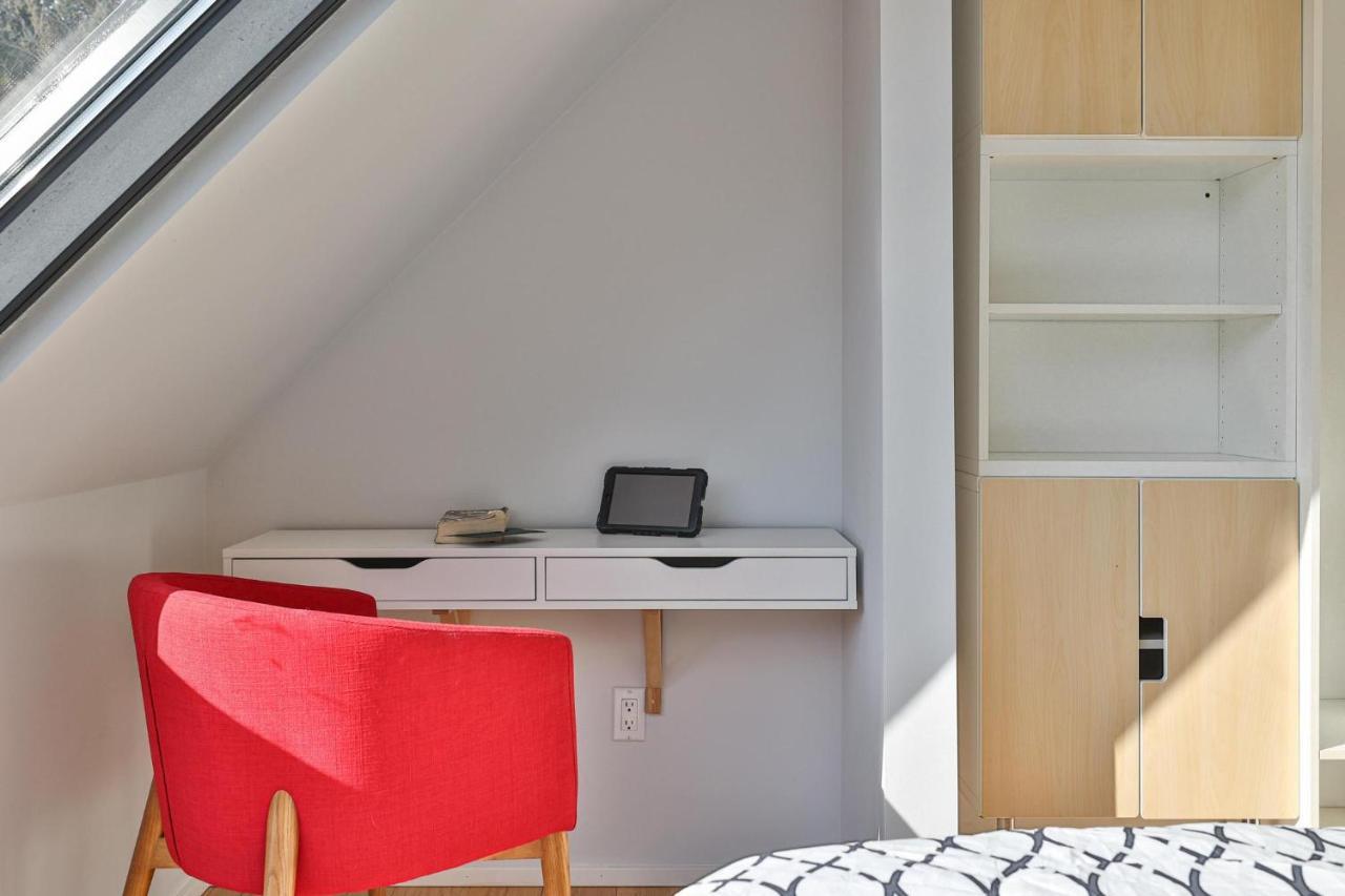 New Modern 1400 Sq Ft Coach House Near Everything Toronto Dış mekan fotoğraf