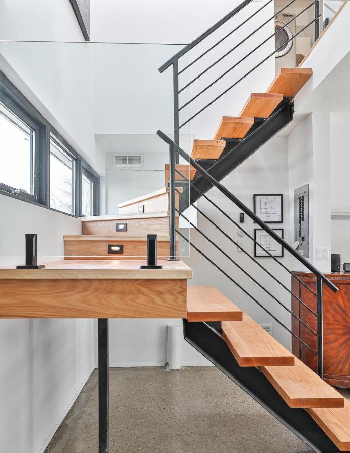 New Modern 1400 Sq Ft Coach House Near Everything Toronto Dış mekan fotoğraf